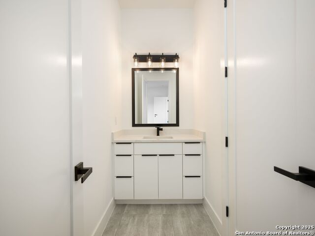 Image 35 of 54 For 10907 Nina Ridge