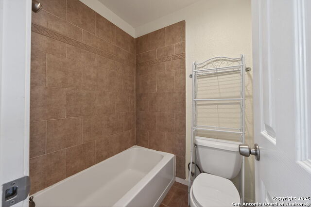 Image 20 of 25 For 609 Oak Park Dr