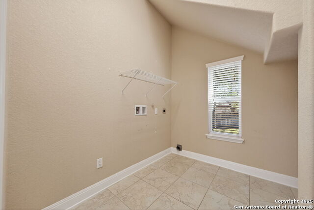 Image 29 of 35 For 8514 Nichols Rim