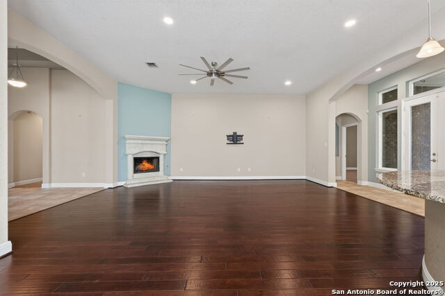 Image 6 of 35 For 8514 Nichols Rim