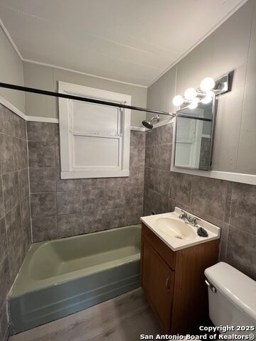 Image 3 of 5 For 335 Henry