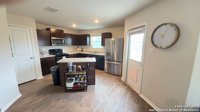 Image 6 of 14 For 9930 Spotted Rose