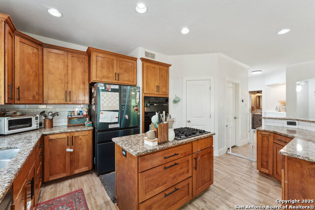 Image 13 of 65 For 2047 Thicket Trail Dr