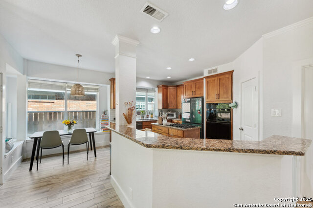 Image 16 of 65 For 2047 Thicket Trail Dr