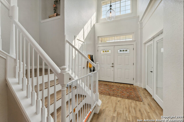 Image 23 of 65 For 2047 Thicket Trail Dr