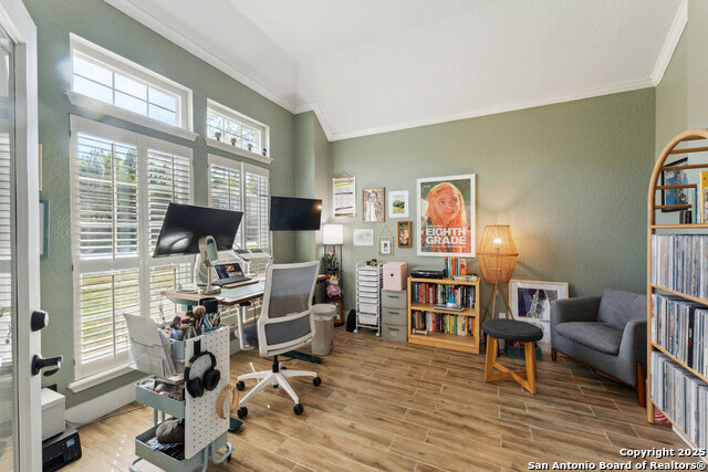 Image 25 of 65 For 2047 Thicket Trail Dr