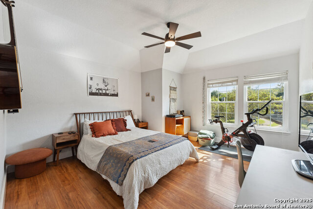 Image 28 of 65 For 2047 Thicket Trail Dr