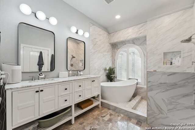 Image 39 of 65 For 2047 Thicket Trail Dr