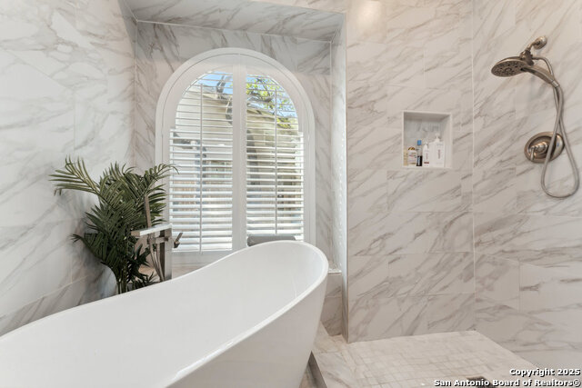 Image 41 of 65 For 2047 Thicket Trail Dr