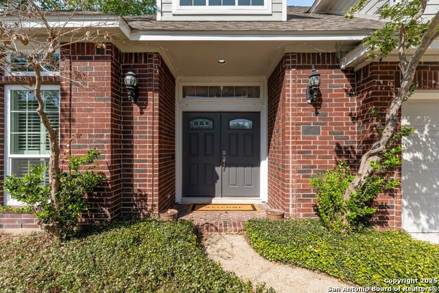 Image 5 of 65 For 2047 Thicket Trail Dr