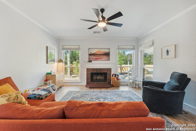 Image 9 of 65 For 2047 Thicket Trail Dr