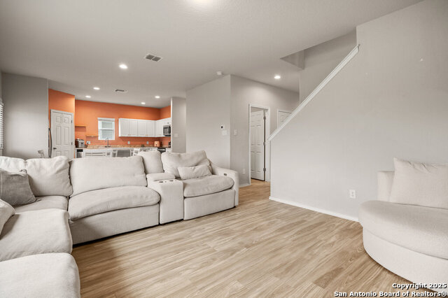 Image 3 of 28 For 4810 Heathers Cross