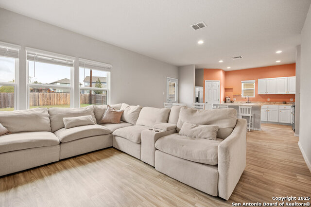 Image 4 of 28 For 4810 Heathers Cross