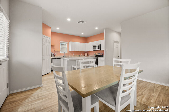 Image 8 of 28 For 4810 Heathers Cross