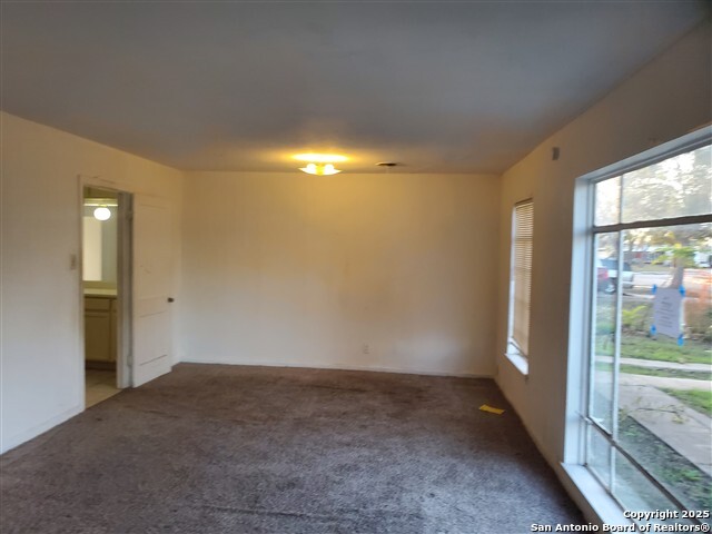 Image 4 of 12 For 384 Longview