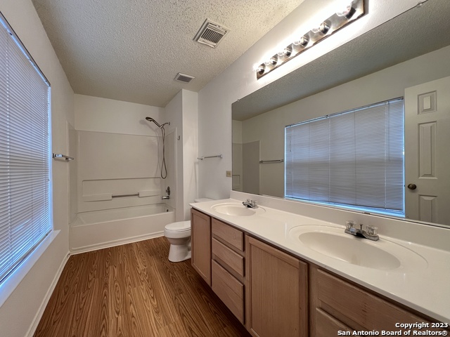 Image 18 of 24 For 11926 Auburn Brook