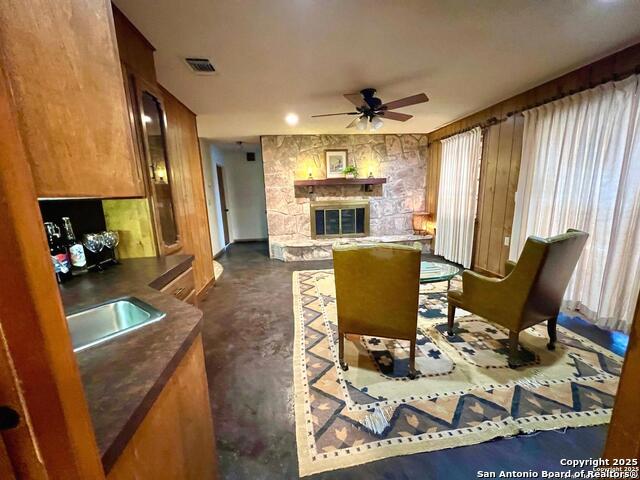 Image 10 of 46 For 433 Fort Clark Rd