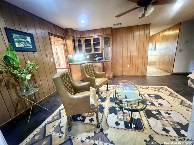 Image 11 of 46 For 433 Fort Clark Rd