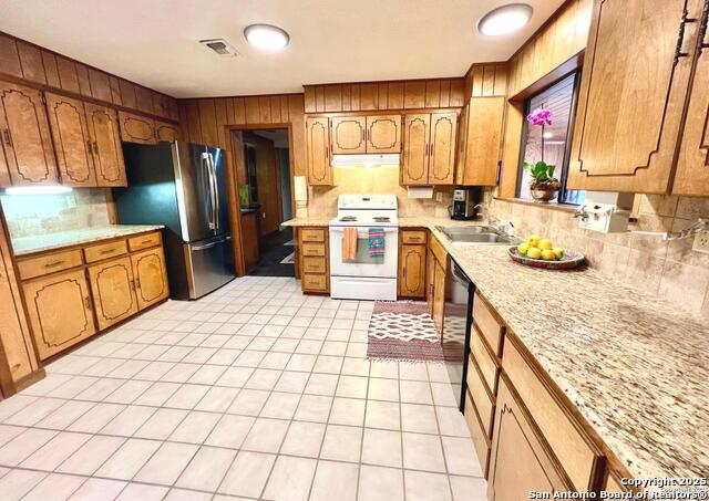 Image 13 of 46 For 433 Fort Clark Rd