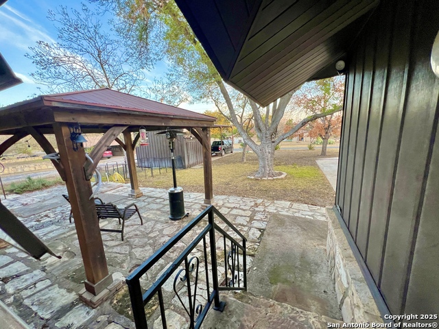 Image 18 of 46 For 433 Fort Clark Rd