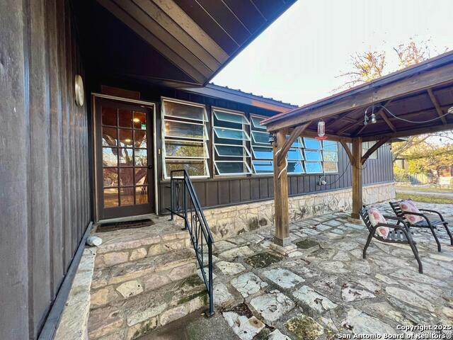 Image 23 of 46 For 433 Fort Clark Rd