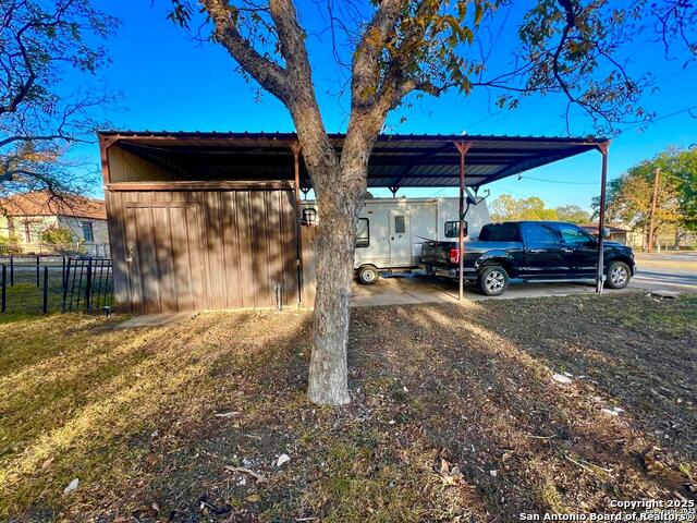 Image 30 of 46 For 433 Fort Clark Rd