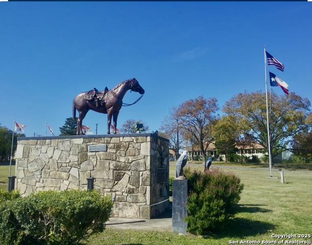 Image 37 of 46 For 433 Fort Clark Rd