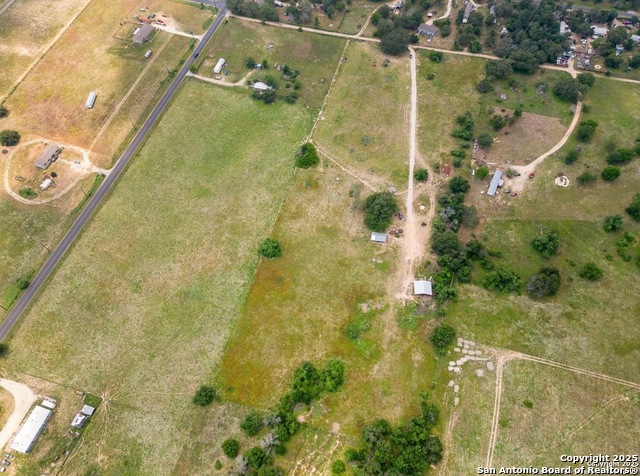 Image 5 of 9 For 1585 Mogford Rd