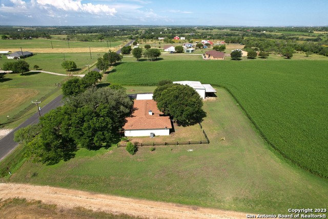 Listing photo id 8 for 15251 Miller Rd