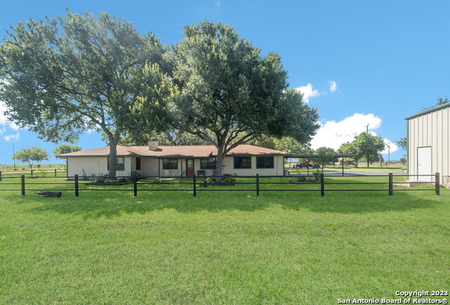 Listing photo id 10 for 15251 Miller Rd