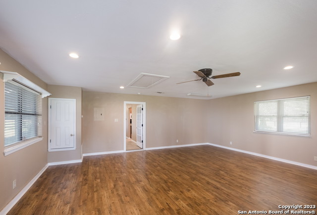 Listing photo id 21 for 15251 Miller Rd