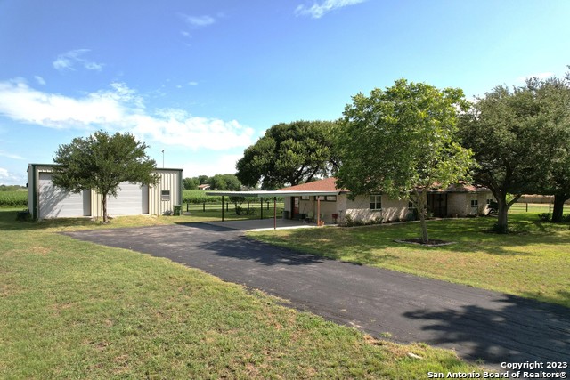 Listing photo id 4 for 15251 Miller Rd