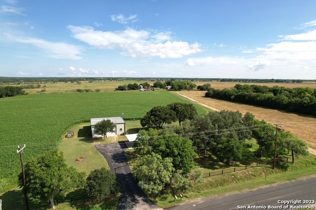 Listing photo id 5 for 15251 Miller Rd