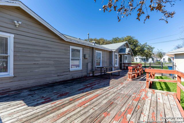 Image 32 of 36 For 461 Westminster Ave