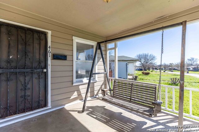 Image 5 of 36 For 461 Westminster Ave