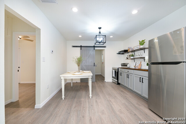 Image 6 of 16 For 118 Aganier  