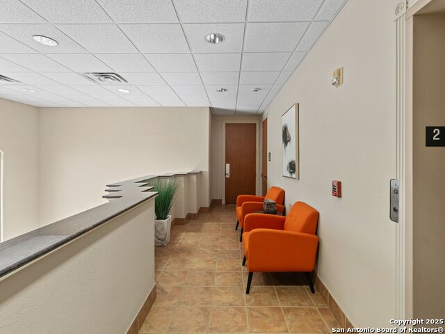 Listing photo id 11 for 4085 De Zavala