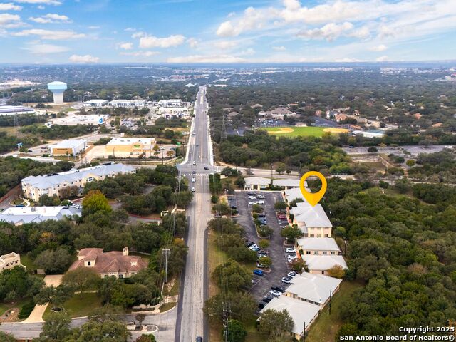 Listing photo id 13 for 4085 De Zavala