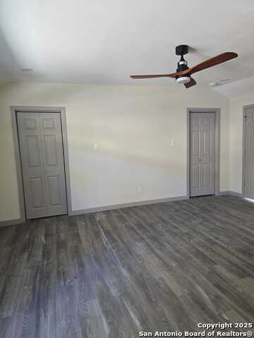 Listing photo id 44 for 501 Agarita W