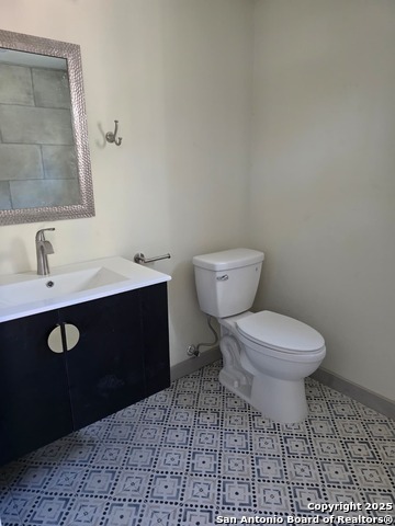 Listing photo id 47 for 501 Agarita W