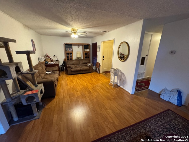 Image 3 of 12 For 3238 Nantucket