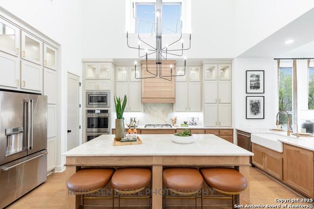 Image 4 of 44 For 201 Barton Creek