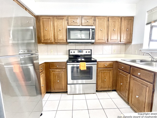 Image 17 of 37 For 7738 Chambers Rd.  403