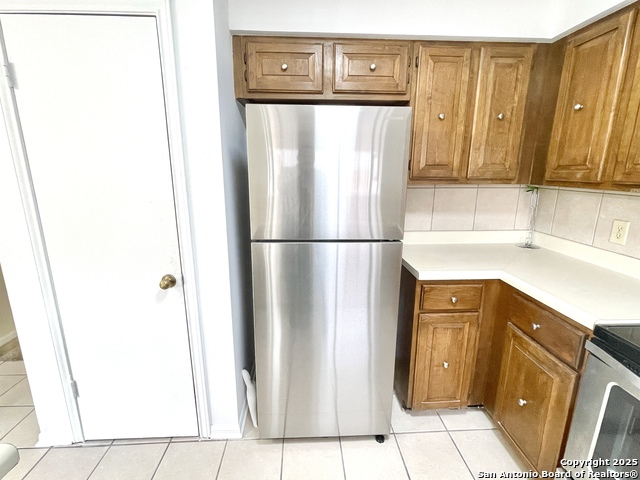 Image 19 of 37 For 7738 Chambers Rd.  403