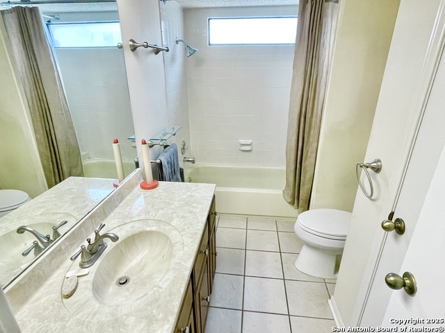 Image 23 of 37 For 7738 Chambers Rd.  403