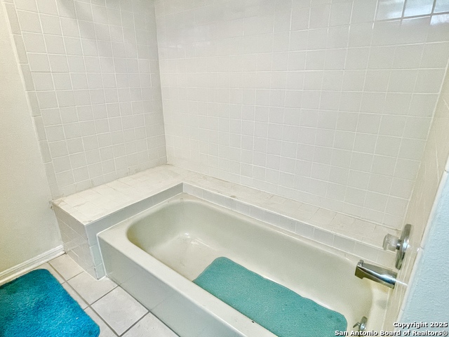 Image 25 of 37 For 7738 Chambers Rd.  403