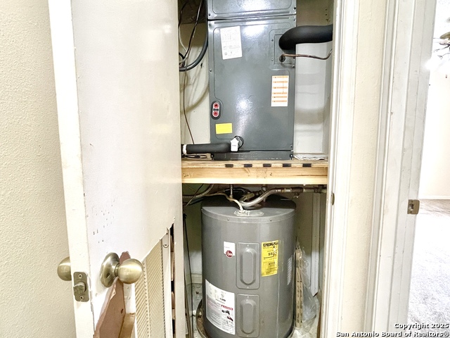 Image 31 of 37 For 7738 Chambers Rd.  403