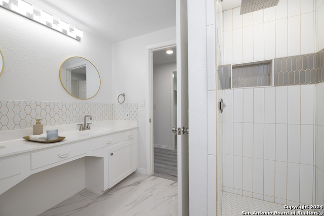 Image 26 of 48 For 636 Southeast Terrace