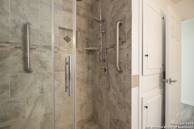 Image 35 of 48 For 636 Southeast Terrace