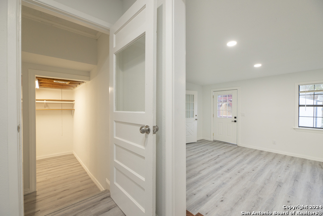 Image 36 of 48 For 636 Southeast Terrace